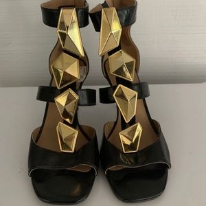 Nine West scrappy heel sandals gold black size 7